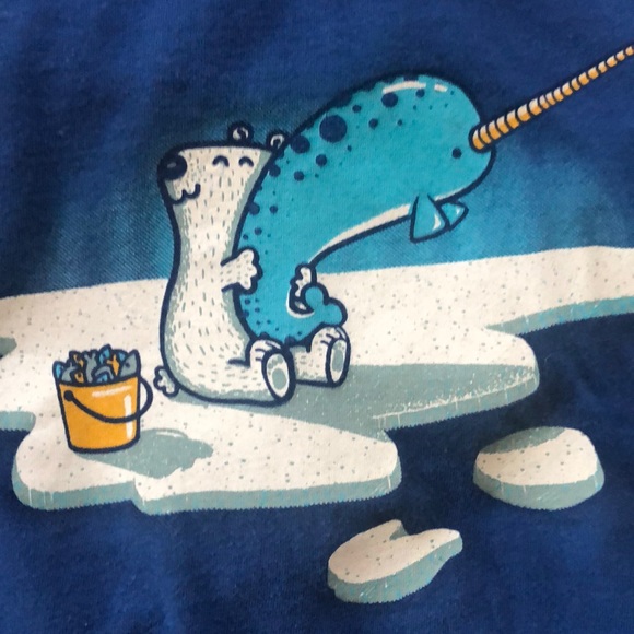 Blue t-shirt with polar bear and narwhal - Picture 2 of 6